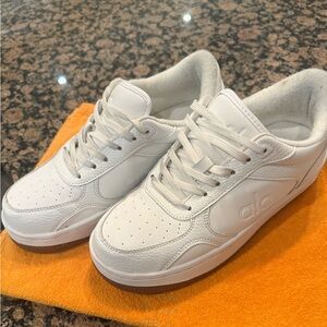 ALO Yoga Recovery Mode Sneakers White Athletic Shoes